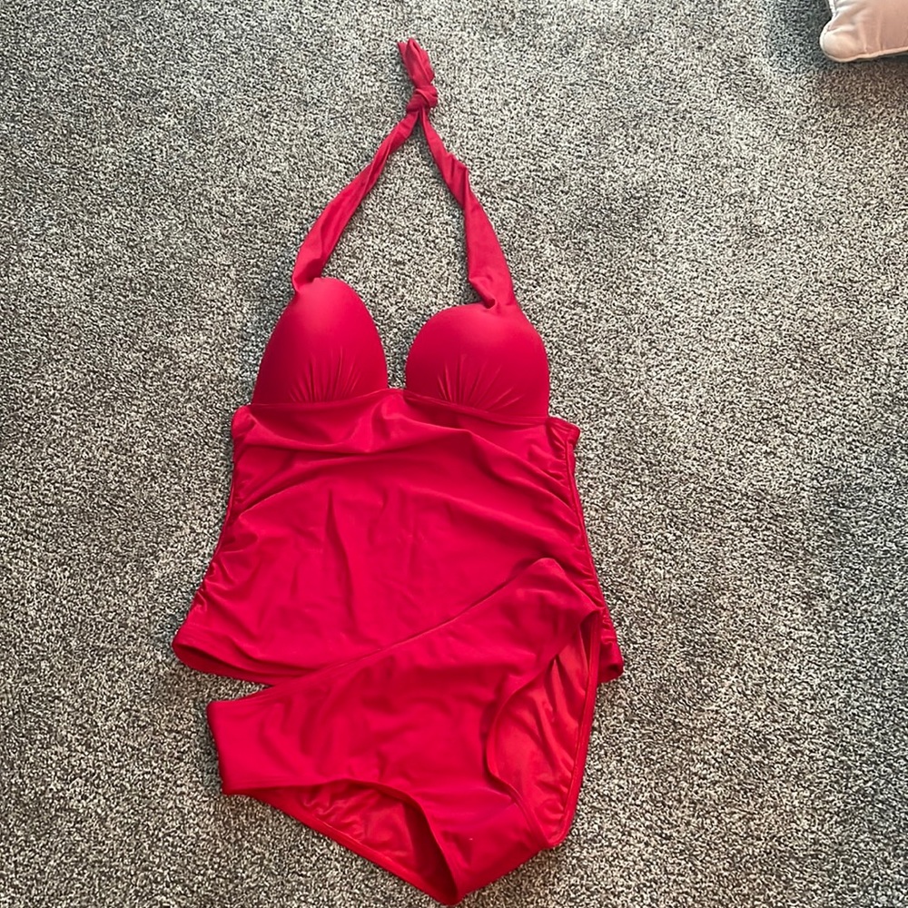 Women’s Tankini, liner still attached